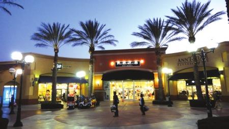 棕榈泉名品直销购物中心一日购物